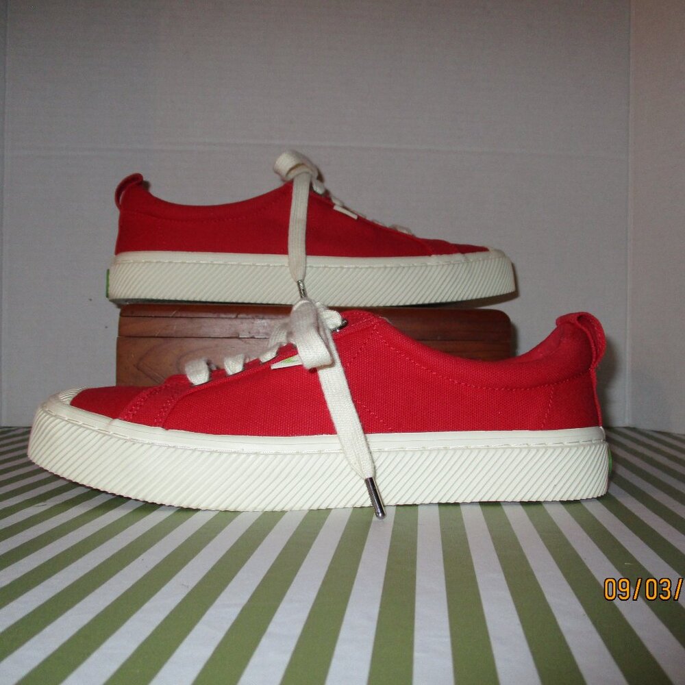 Cariuma OCA Low Sneakers - Picture 5 of 16